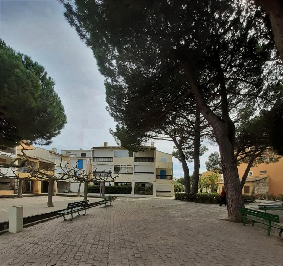 T2-3 Cabine Les Yuccas 200 M Plage Du Boucanet Rive Droite Grau Du Roi Ideal 2-4 Pers Ле-Гро-дю-Руа Экстерьер фото